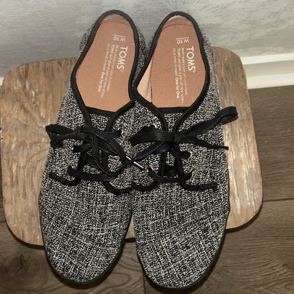 TOMS Women’s Paseo Black and White Tweed Lace-Up Shoes Size 10 - Picture 6 of 8